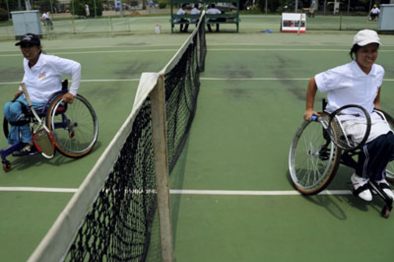 Mengenal paraplegia, kelumpuhan tubuh bagian bawah