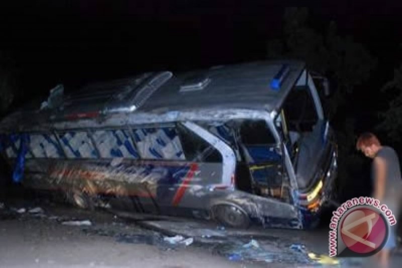 Korban kecelakaan Sumedang delapan orang tewas