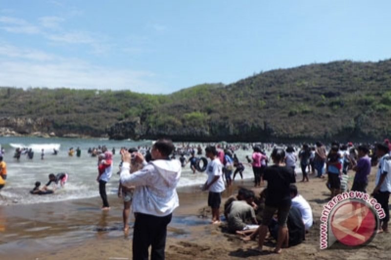 Pemkab Gunung Kidul Tata Pantai Baron Antara News