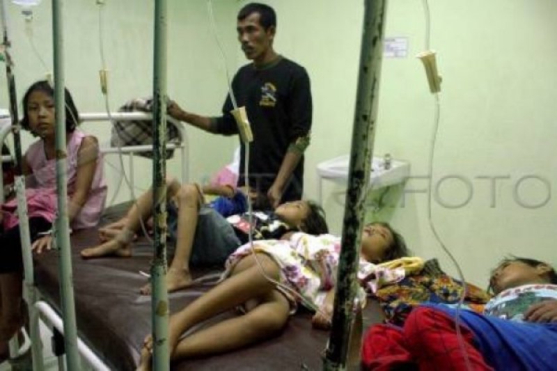 Puluhan anak di Bima keracunan massal seusai makan ayam dan mie goreng