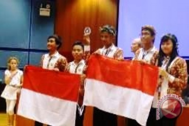 Pelajar tampilkan kesenian Aceh-Papua di London