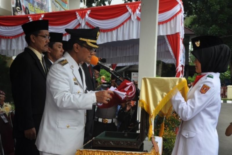 Penyerahan Bendera