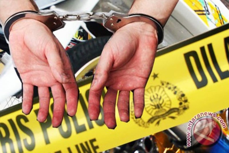 Pegawai Satpol PP curi 4 laptop dan uang