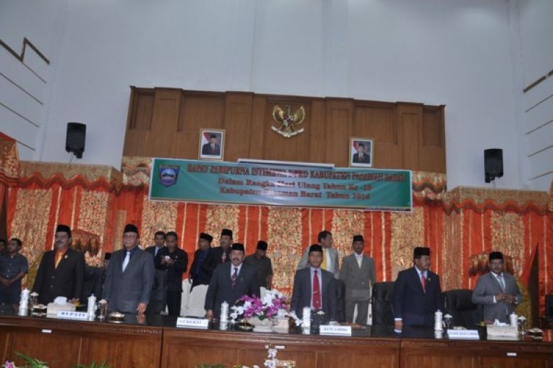 Sidang Paripurna Istimewa HUT Pasbar ke-10