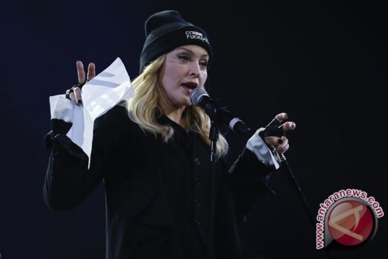 Penyanyi Madonna ikut aksi protes kematian George Floyd
