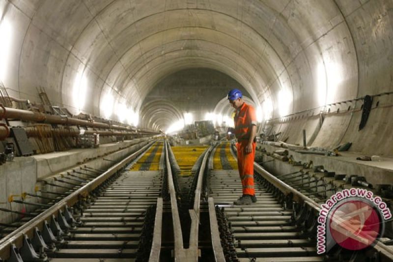 5-terowongan-kereta-api-terpanjang-di-dunia-dari-swiss-hingga-spanyol