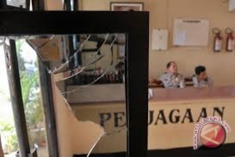 Polisi Belum Ungkap Pelaku Penyerangan Polsek Poso