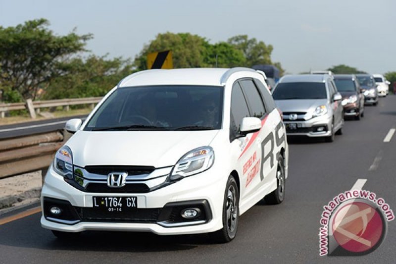 Mobilio RS mobil  elegan buat  keluarga  kecil ANTARA News