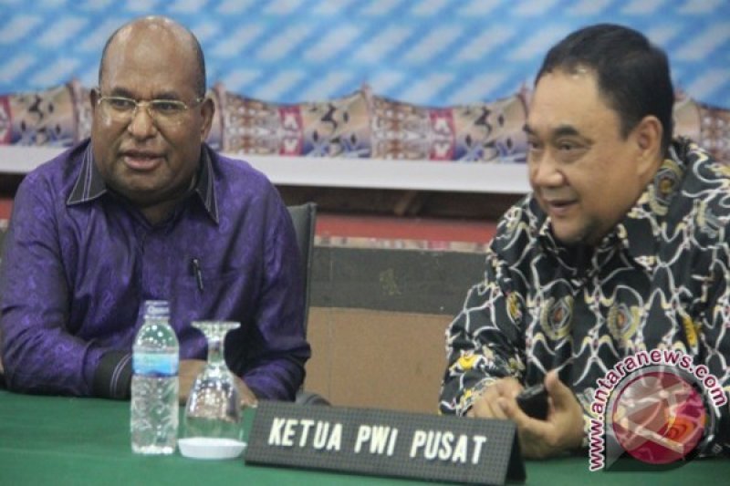 Gubernur Papua dan Ketua PWI Pusat