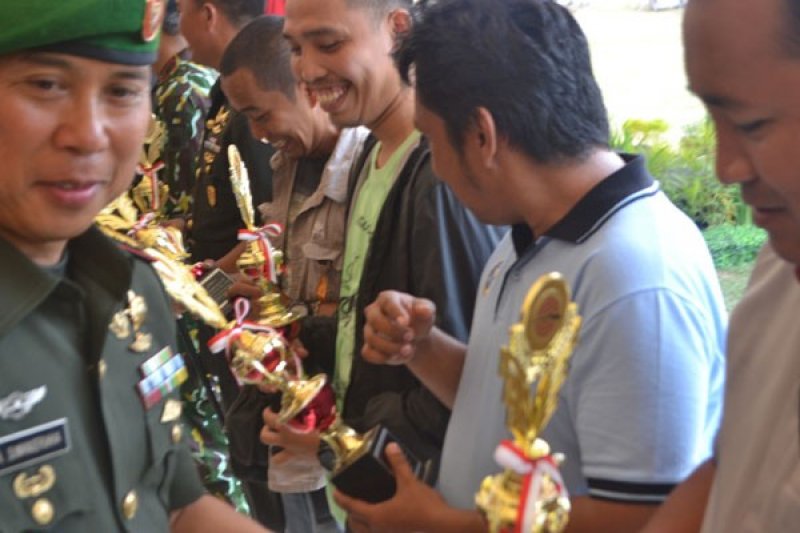 Wartawan Antara Sultra Juara Menembak HUT Korbrimob