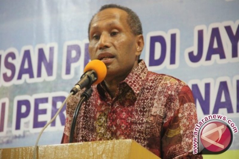 profil-benhur-tomi-mano-calon-gubernur-papua-pada-pilkada-2024