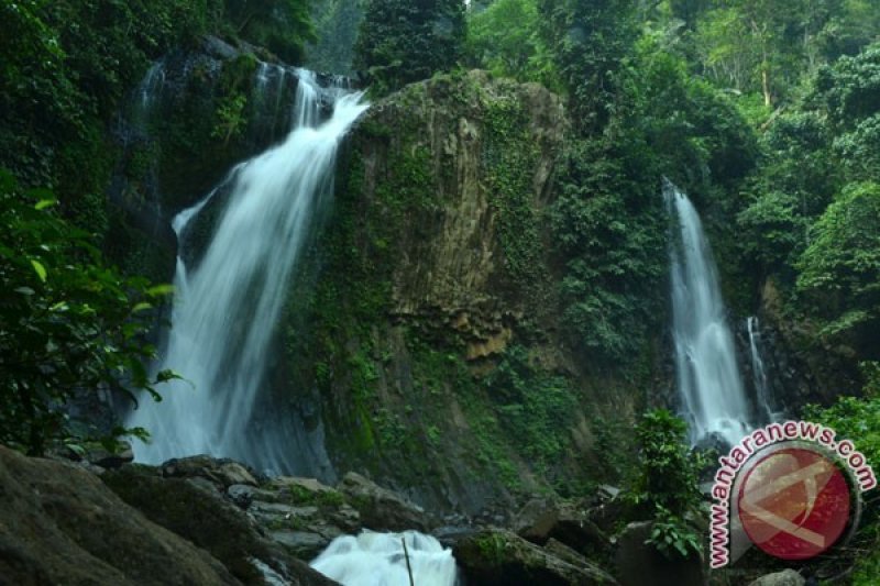 76+ Gambar Air Terjun Lembah Pelangi 76+ Gambar Air Terjun Lembah Pelangi