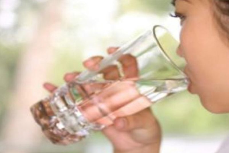 minum-segelas-air-bisa-perbaiki-suasana-hati-dan-pikiran-ini-faktanya
