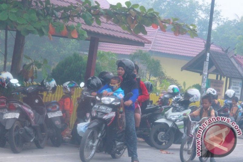 Legislator: Pendidikan Jangan Terhenti Akibat Kabut Asap