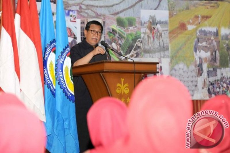 Wagub Jabar Imbau Buruh Sikapi Bijak UMP