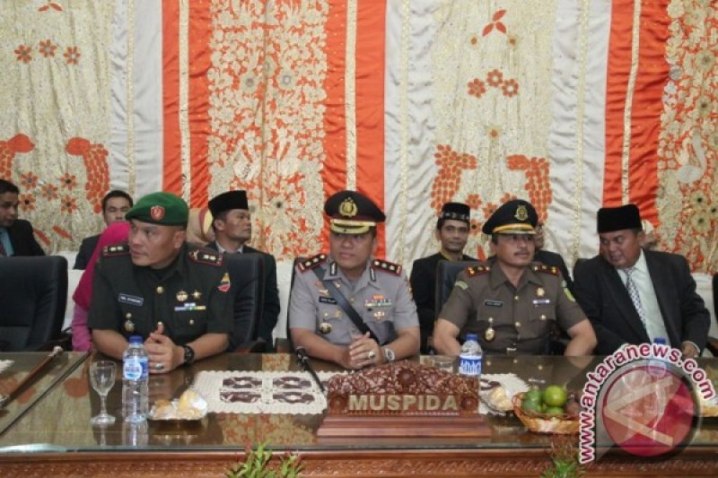 DPRD KABUPATEN PASAMAN BARAT DALAM RANGKA HUT ke-12 KABUPATEN PASAMAN BARAT