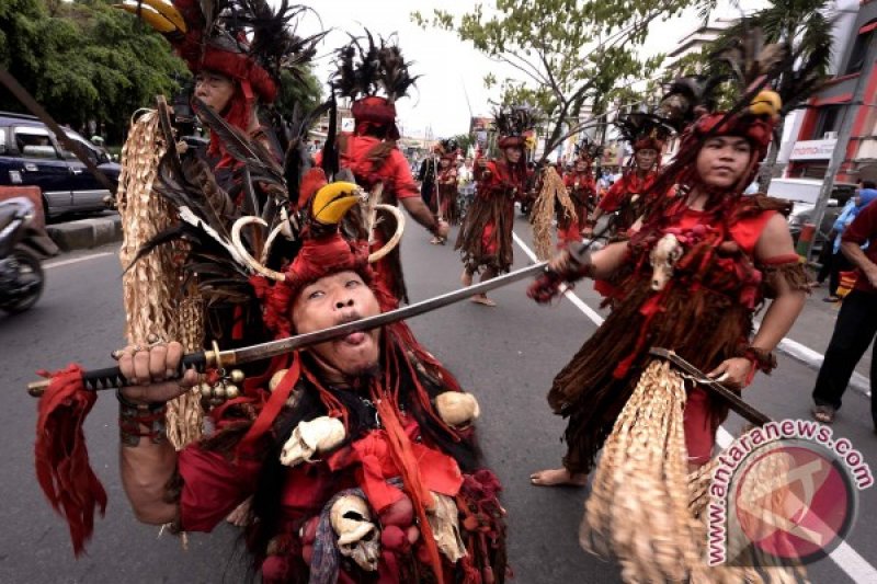 TARI KABASARAN MINAHASA