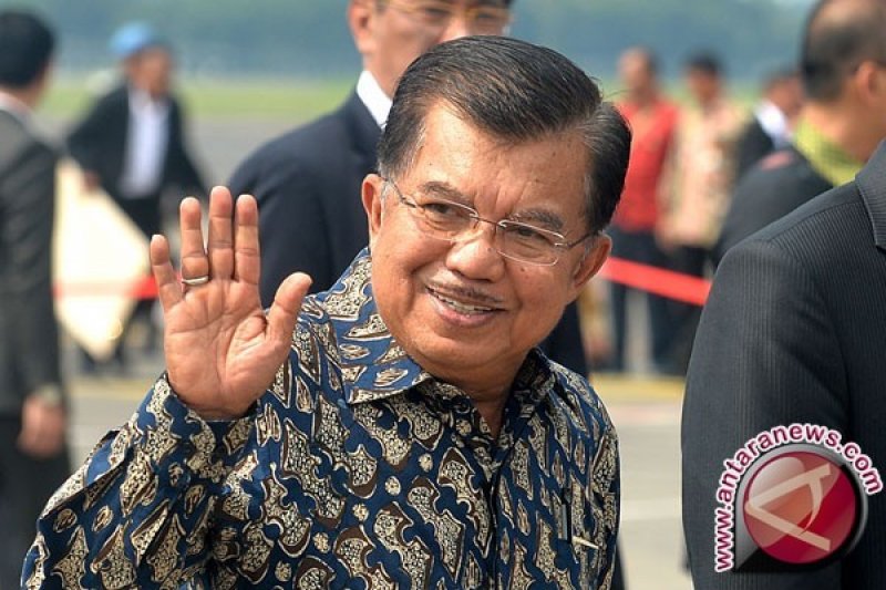 Vice President Kalla Watches Total Solar Eclipse In Sigi, C Sulawesi