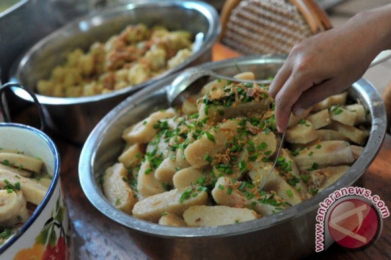 Agar tetap sehat, begini cara santap makanan bersantan saat Lebaran