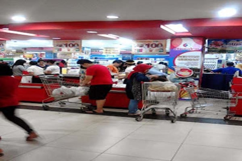 Pusat perbelanjaan Bandarlampung dipadati pengunjung