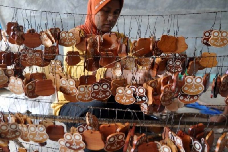 Tanggulangi Kemiskinan, Bank Jateng Didorong Turunkan Suku Bunga