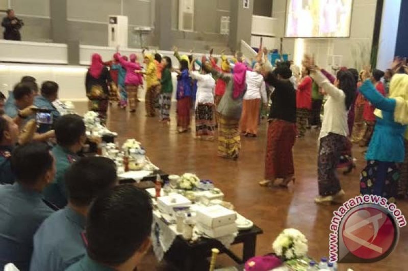Tari Pantai Losari dipentaskan di Armatim Surabaya
