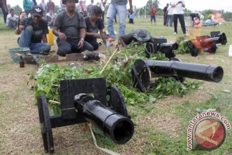 PERLOMBAAN MERIAM BAMBU ANAK DESA