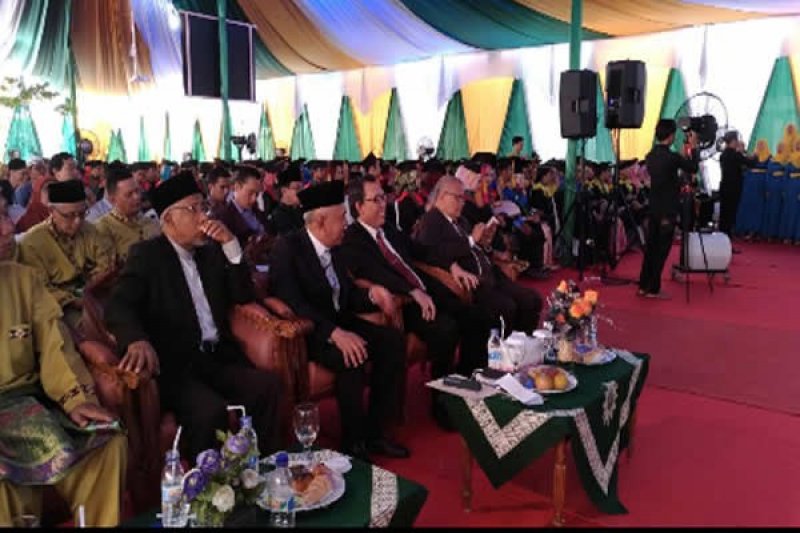 Sidang Terbuka Senat Akademik Dalam Rangka Wisuda XI Universitas Muhammadiyah Riau