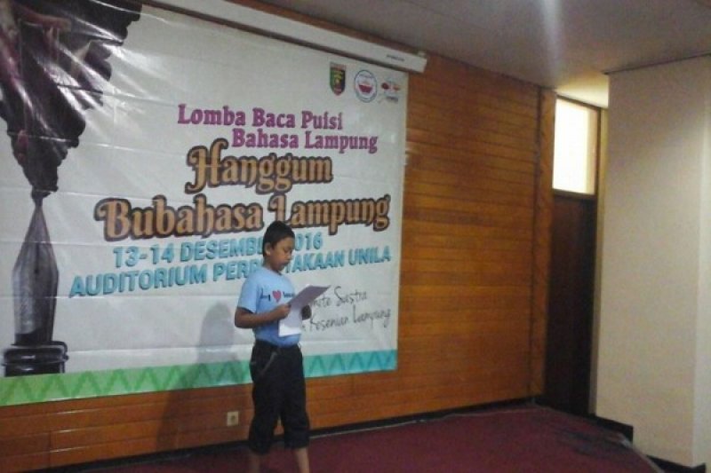 Dkl Gelar Lomba Baca Puisi Bahasa Lampung Antara News Lampung