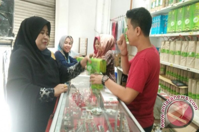 Tamu HPN 2017 Belanja Cinderamata Khas Maluku
