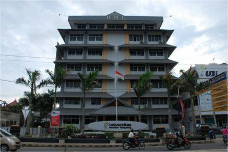 UBL wisuda 461 sarjana