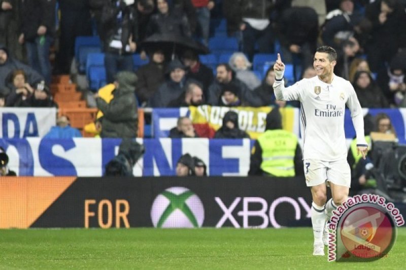 Rio Ferdinand komentari tendangan penalti misterius Ronaldo