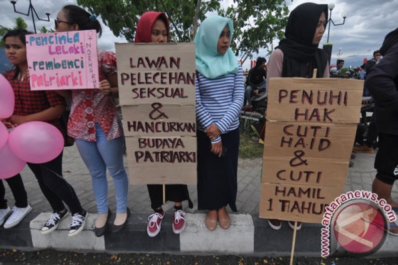 Budaya patriarki juga bisa rugikan laki-laki 