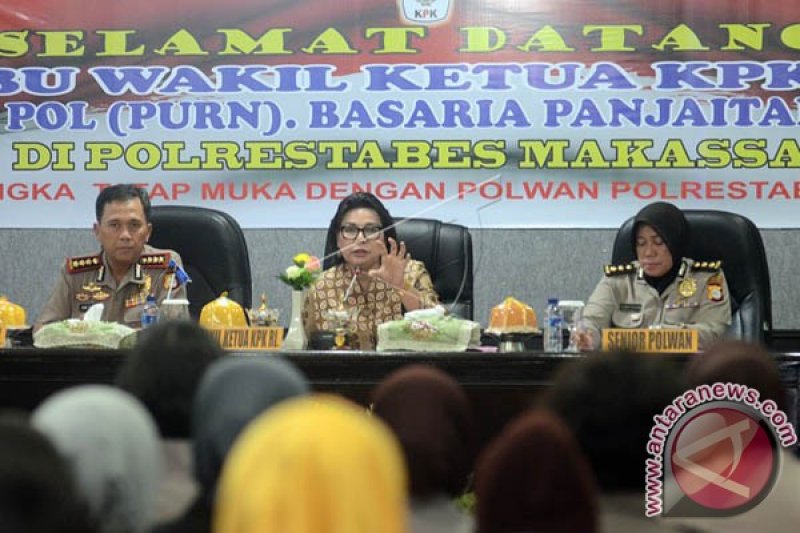 Basaria Panjaitan Ajak Polwan Antikorupsi