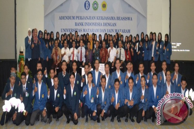 Warga mengapresiasi program beasiswa NTB