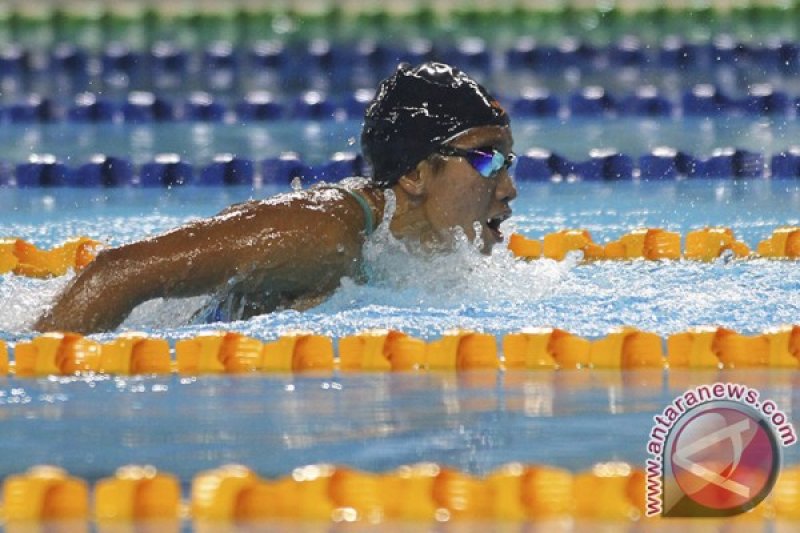 Final 200 M Gaya Kupu Kupu Putri