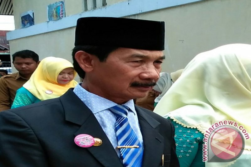 Bupati Muzni Zakaria akan hormati proses hukum di KPK