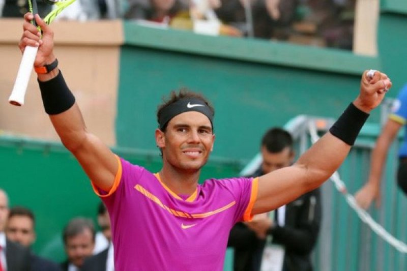 Nadal kalahkan tsitsipas menangi final Barcelona