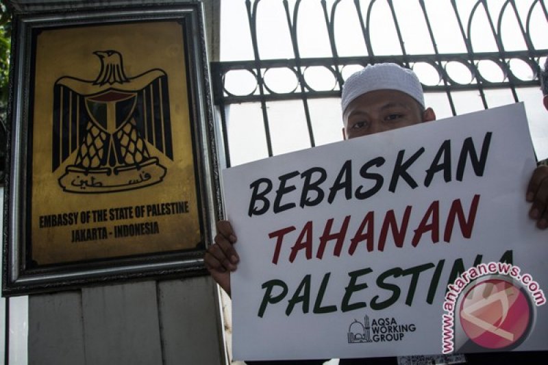 Mahkamah militer Israel bebaskan perempuan Palestina yang berusia 59 tahun