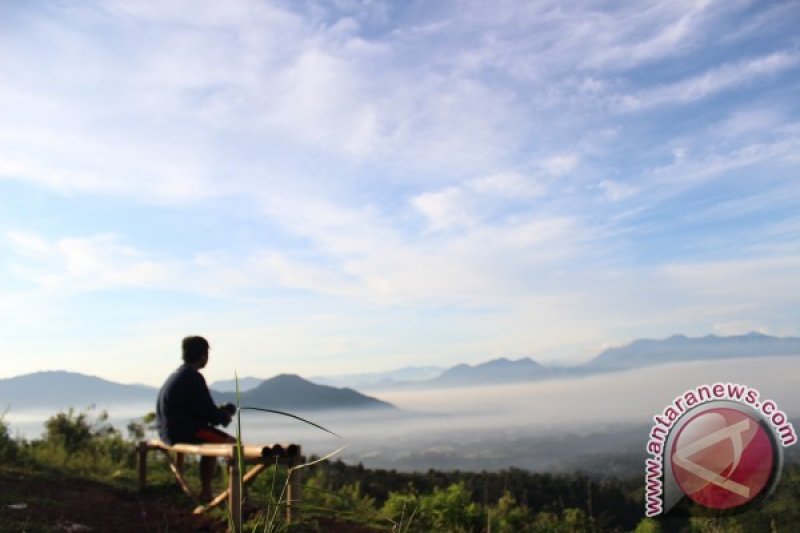 Menjajal Wisata Tangga 1 000 Gunung Manglayang Bandung