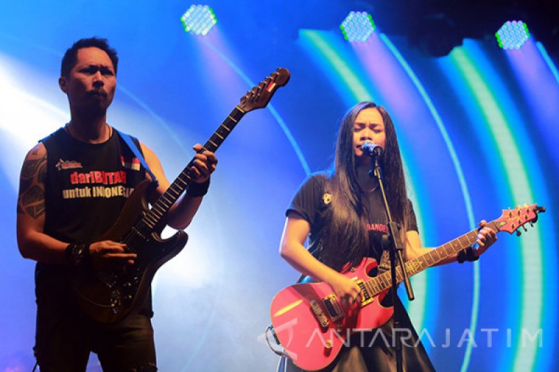 Axel drummer Cokelat menyesal pernah bikin tato nama pacar