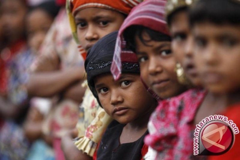 Umat Budha Di Palu Sumbang Untuk Rohingya