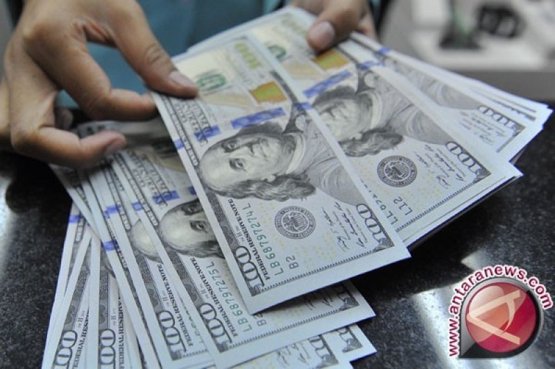 Dolar dekati tertinggi 3-minggu