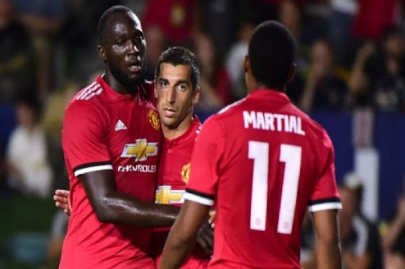 Manchester United Menang Telak Atas Everton