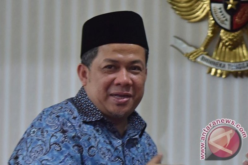 Fahri tantangan KPU buat format debat terbuka