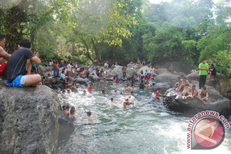 PEMANDIAN ALAMI SARASAH