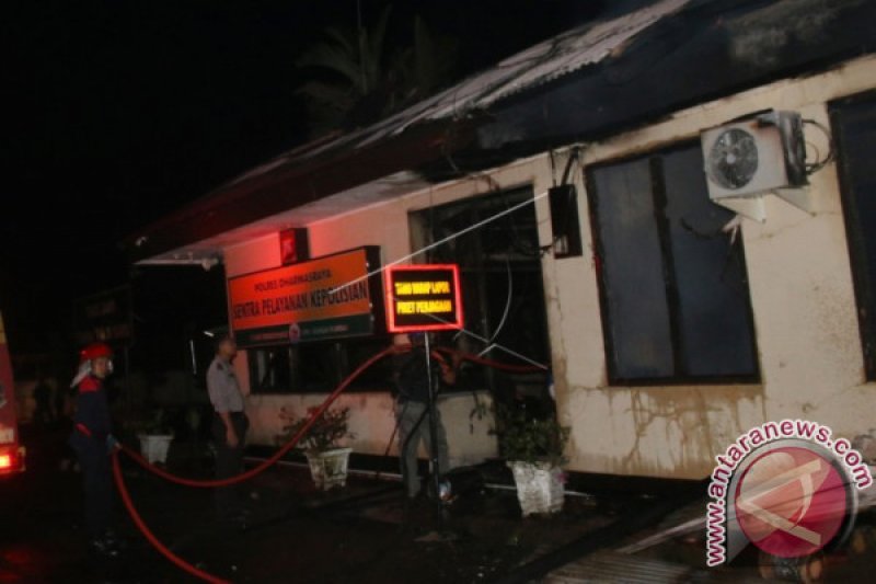 KANTOR POLRES DHARMASRAYA DIBAKAR