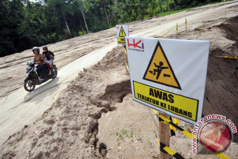 PEMBANGUNAN TOL PADANG - PEKANBARU