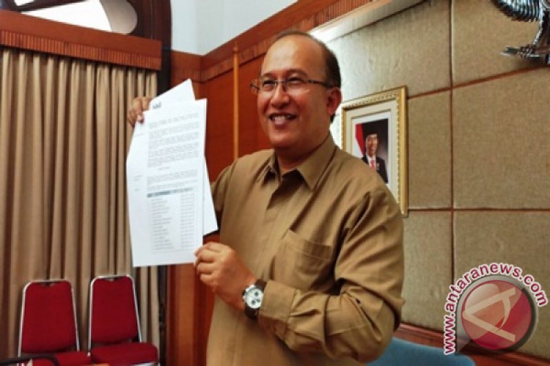 Gubernur Tetapkan UMK Jabar 2018 Karawang Tertinggi