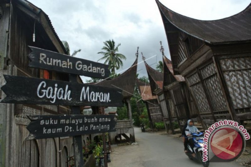 RESTORASI RUMAH GADANG